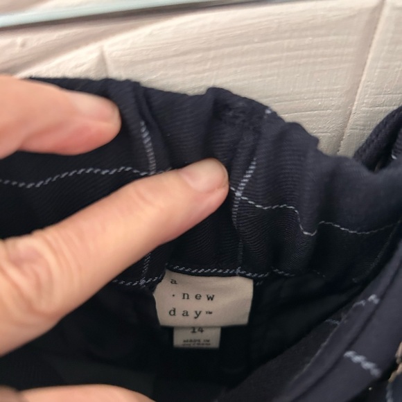 A New Day Women’s Navy/White Checkered Pants NWT, Belted with Front/Back Pockets - Picture 9 of 10